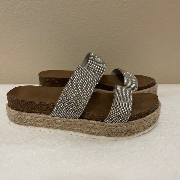 Steve Madden | Defuse Rhinestone Wedge Sandal | Size 6.5 - Picture 4 of 8
